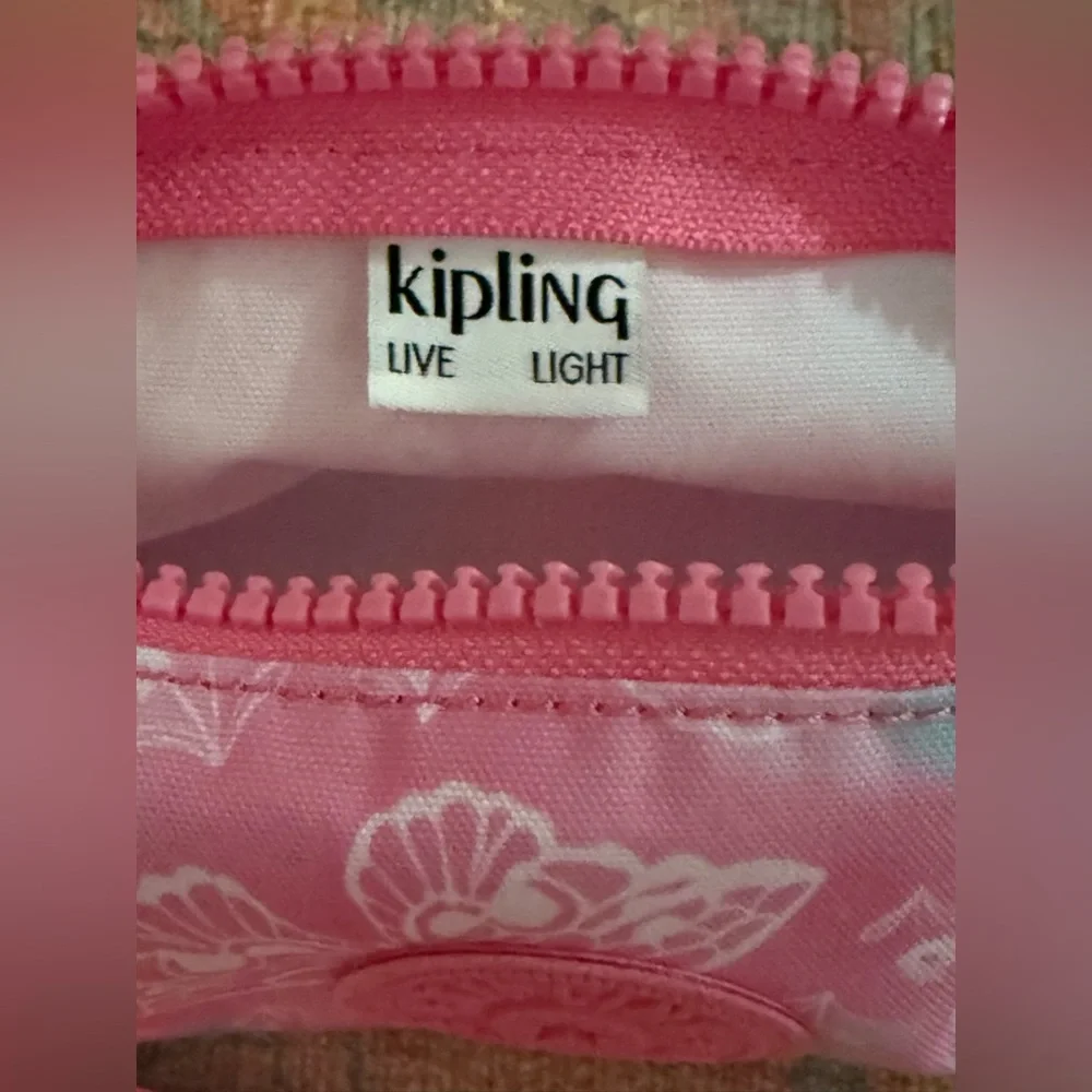 Kipling Freedom Pen Case Cosmetic Bag in Garden Clouds With Original Tags